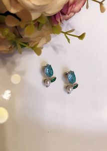 Cute Tulip Pearl Earrings