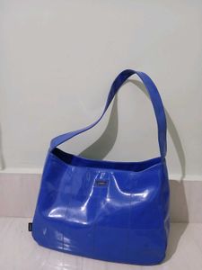 Authentic Tomboy  Blue HandBag Patent leather 100%