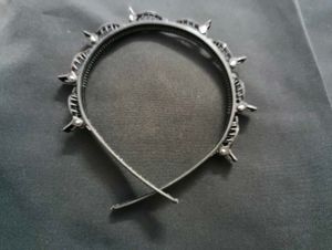 Stylish Black Headband with Claws