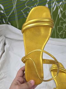 Elegant Gold Flat Sandals