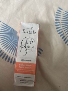Foxtale Super Glow Face Wash