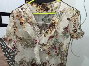 Floral Print Ruffled Blouse🪷