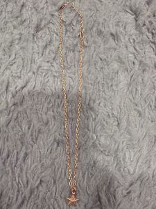 Dyeva Star Pendant Necklace