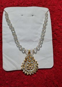 Elegant Crystal Bead Necklace 1