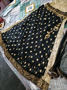 Black &amp; Golden Heavy Net Velvet Lehanga