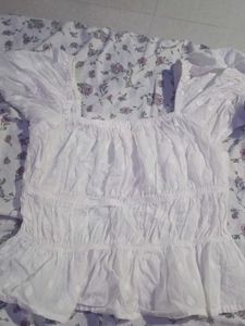 white puffed sleeves top