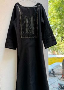 Black Embroidered Detail Kurta