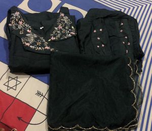 Muslin Silk Partyware Suit
