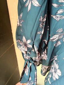 Chic Floral Print Peplum Top