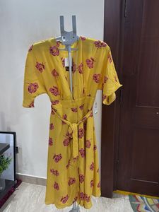 Yellow floral print dress with belt