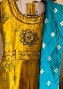 Elegant Yellow Kurta Set with Blue Dupatta