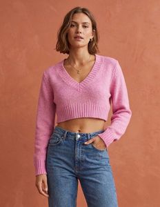 Chic Pink Cropped V-Neck Sweater