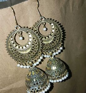 Elegant Gold Jhumka Earrings