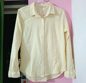 Yellow Striped Button-Up Shirt🌞💛🔥