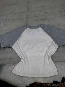 Hello Kitty Raglan T-Shirt 🩶