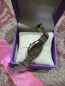 Sparkling women’s Watch