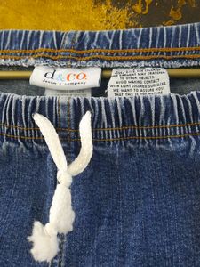 New d &amp; co. jeans with elasticated waist 32 OR 34 Waist