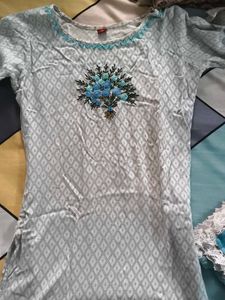 Embroidered Kurti set wit pant and duppata in Geom