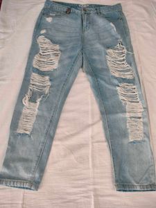 Light Wash Ripped Jeans