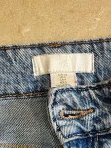 Light Wash Distressed Jeans