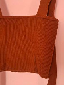 Tank top with adjustable strap