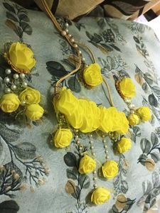 Yellow Rose Floral Jewellery Set