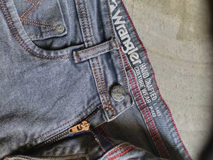 Wrangler Men's Grey Ripped Jeans