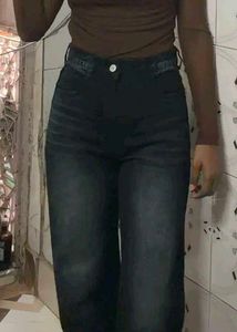 NEW WITH TAG| Black Whisker Wide-Leg Jeans | Siz