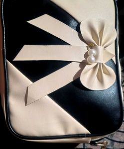 Women's Elegant Black &amp; White Bow Crossbody Sling
