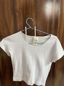 Ribbed Cropped Tee