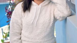 Cozy Fleece Hoodie - Perfect for Chilly Days