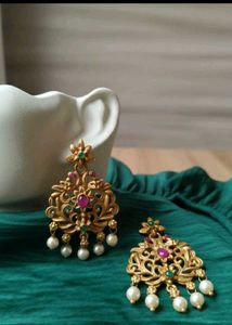 Vintage Style Gold-Tone Drop Earrings