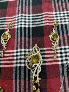 Elegant Jewelry Set for Sale