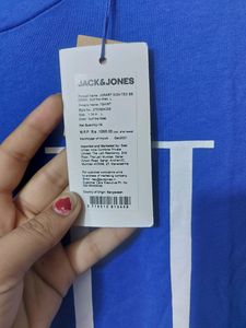 Men's Casual Tshirt.  New With Tag Good Condition