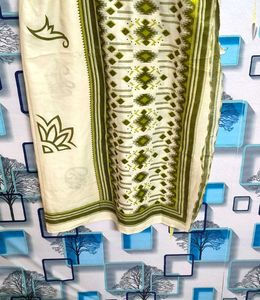 Elegant Ethnic Dupatta with Design Floral Motifs