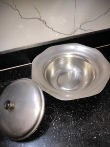 Stainless Steel Serving Bowl with Lid