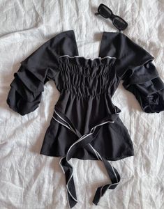Chic Black Square Neck Top