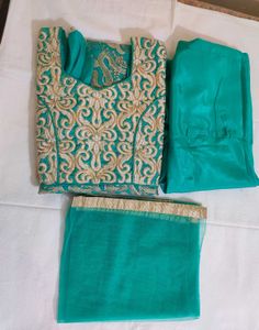 🧕💃👰Embroidered Teal Kurta Set