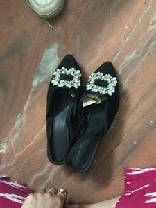 Black Embellished Mules ✨