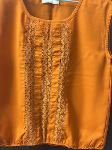 Dressberry Orange Qroshia Top