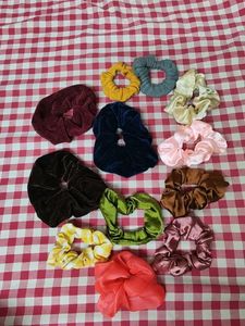 Lot of 12 Scrunchies