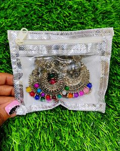 Multi Color Jewellery Set With Mang Tika