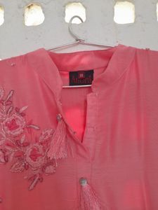 Elegant Pink Embroidered Kurta