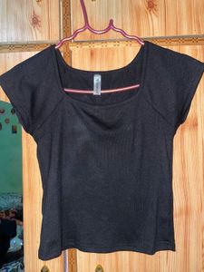 Black Short Sleeve Square Neck Top