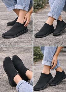 Volle Black Slip-On Shoes