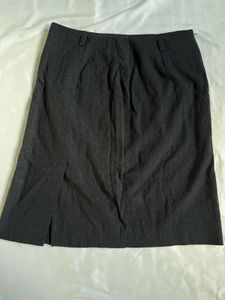 Chic Mini Skirt with Side Slit