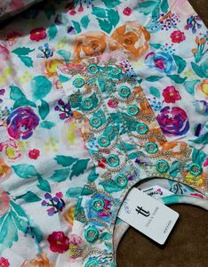 Embroidered Floral kurta set with sandle