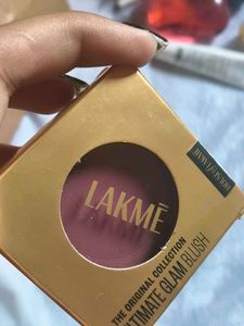 Lakme Ultimate Glam Blush