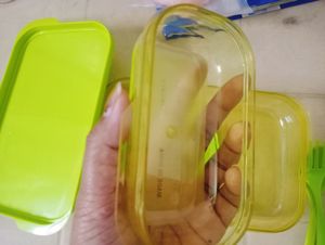 Spacious Green Colour Transparent Lunch Box