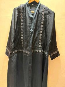 Elegant abaya with Embellishments